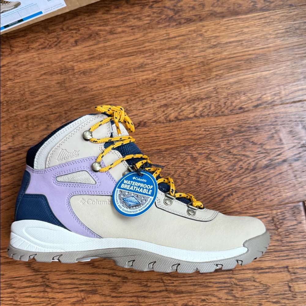 Columbia Newton Ridge Plus Hiking Boots - Picture 4 of 7